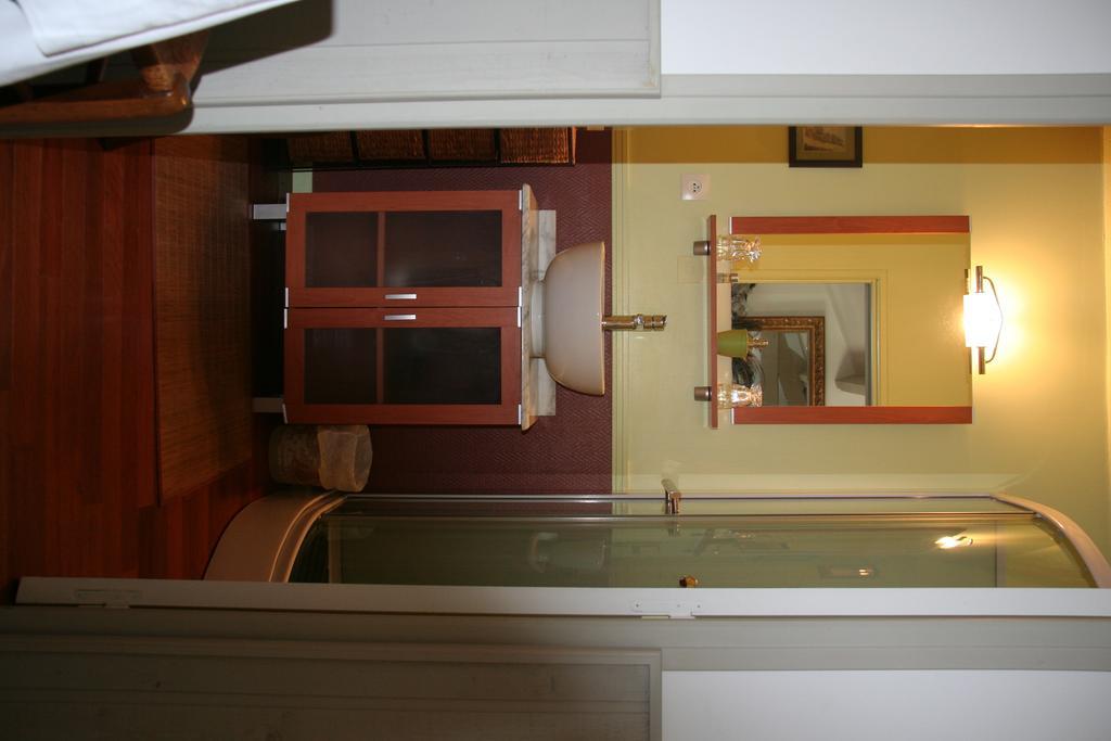 Une Chambre A La Campagne Basse-Goulaine Rum bild